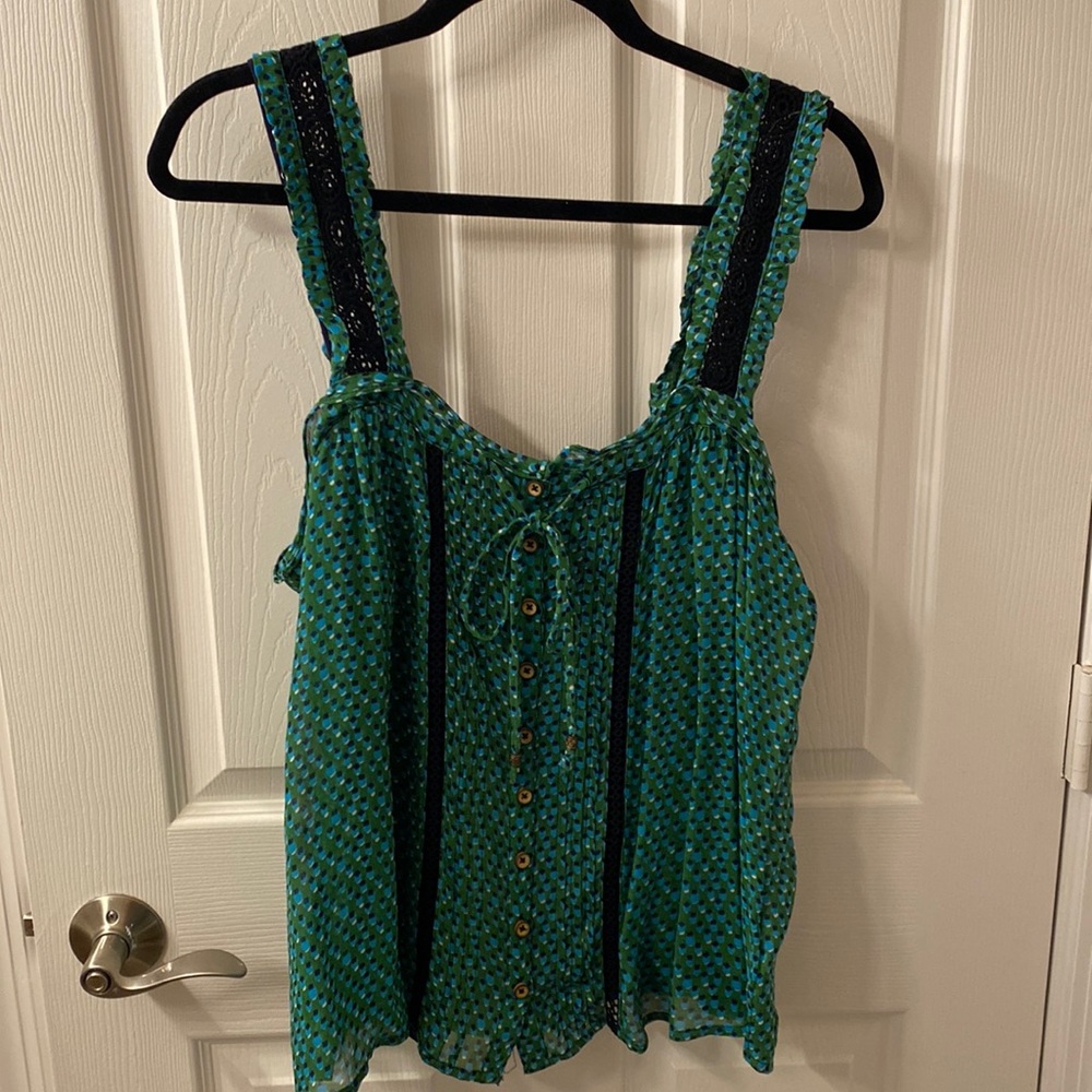 Flowy blue green patterned tank with liner and button front